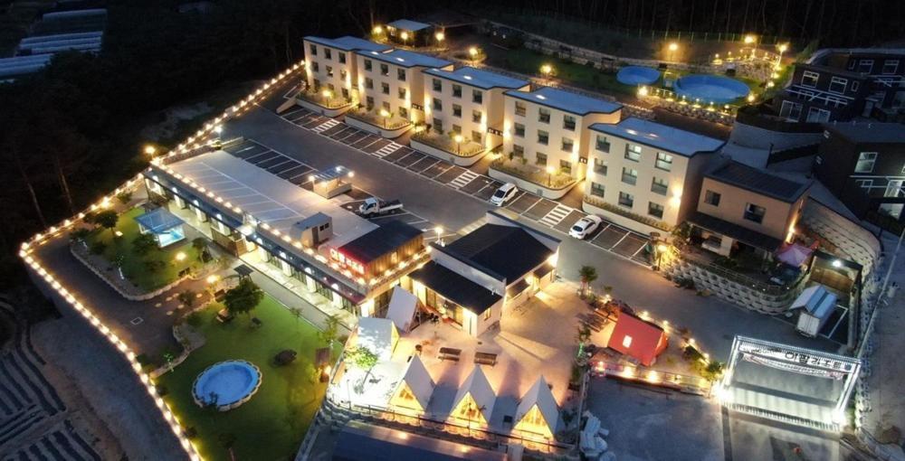 Epop Resort Building A Chuncheon Rum bild